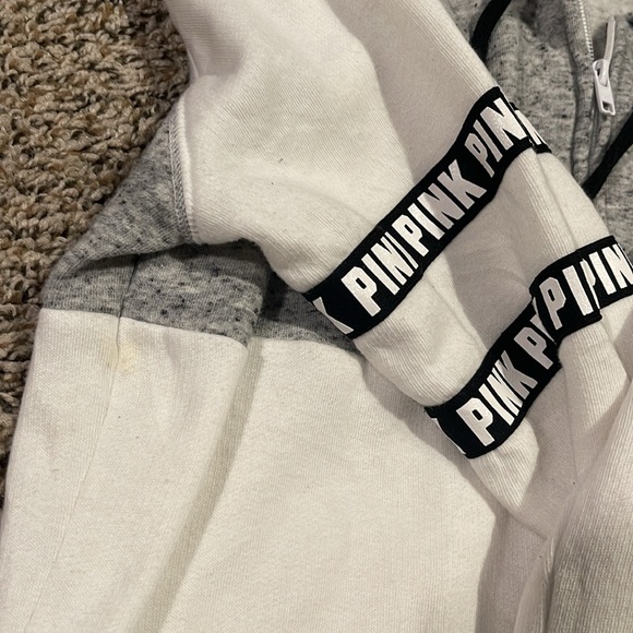 Pink Vs zip up hoodie size Small - Picture 9 of 9
